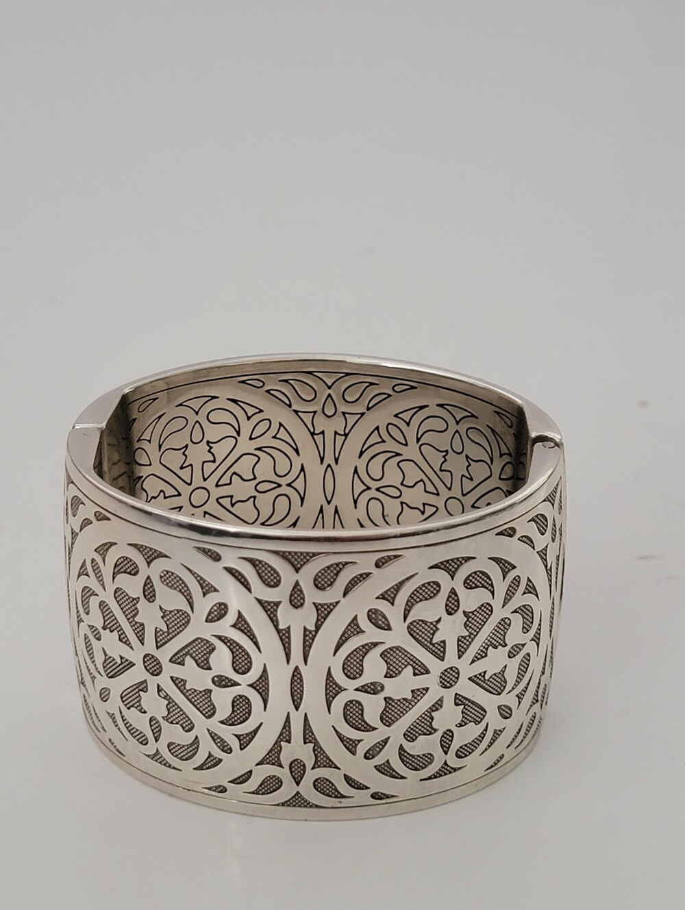 Brighton Ferrara Hinged Bangle